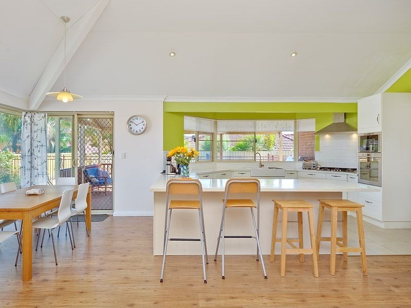 2 Haywood Trail, Leeming WA 6149