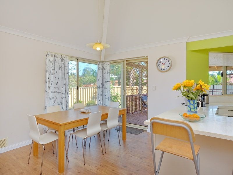 2 Haywood Trail, Leeming WA 6149