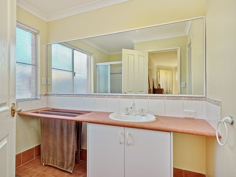 2 Haywood Trail, Leeming WA 6149