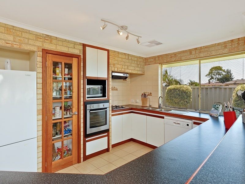 5 Bonham Court, Leeming WA 6149