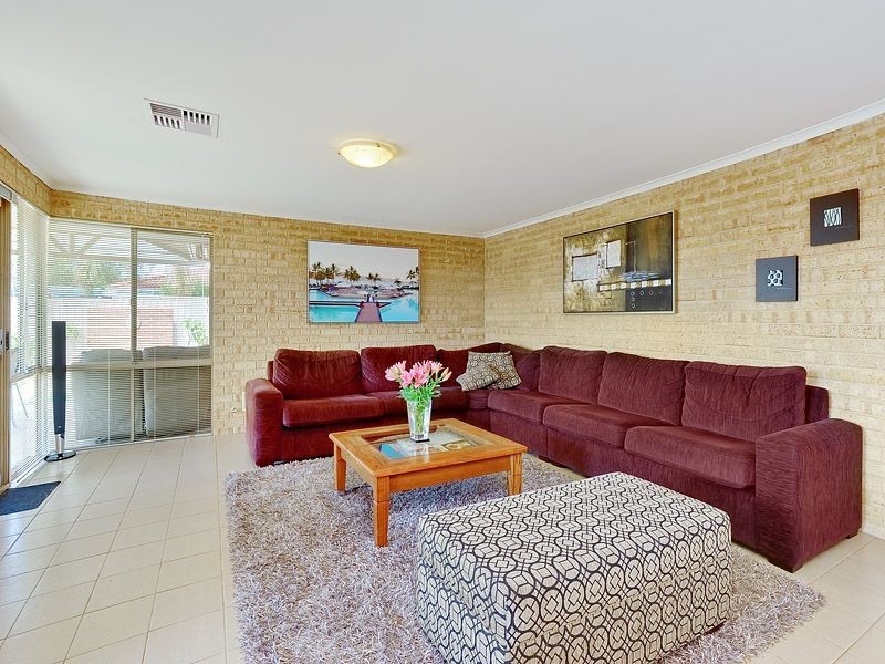 5 Bonham Court, Leeming WA 6149
