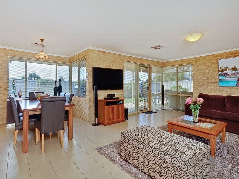 5 Bonham Court, Leeming WA 6149