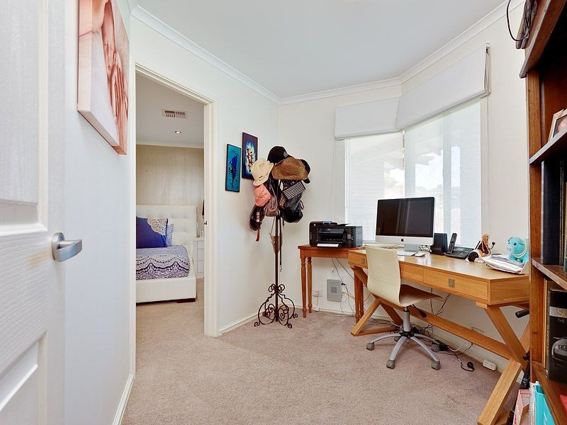 5 Bonham Court, Leeming WA 6149