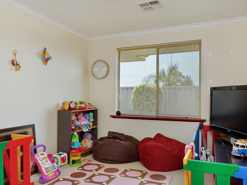 5 Bonham Court, Leeming WA 6149