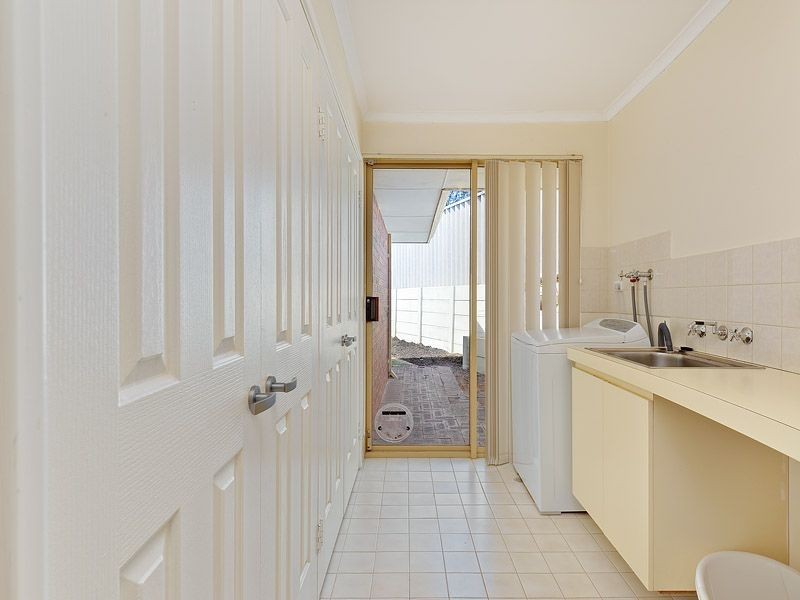 5 Bonham Court, Leeming WA 6149