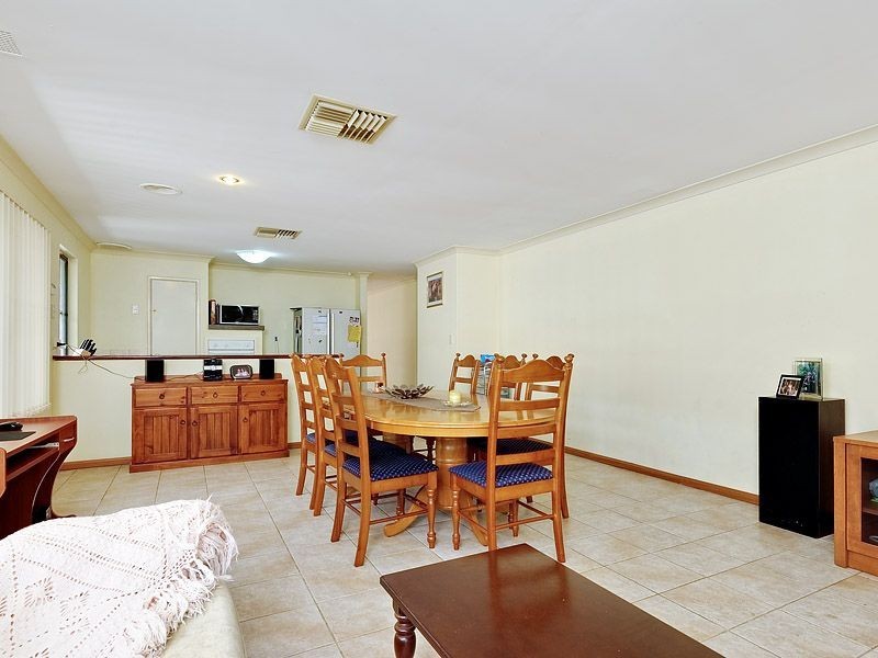 42B Marshwood Retreat, Bibra Lake WA 6163