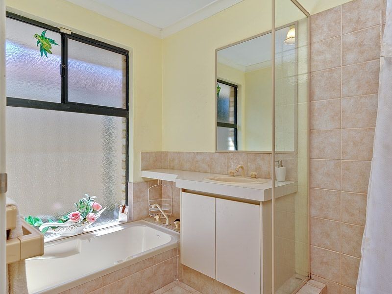 42B Marshwood Retreat, Bibra Lake WA 6163