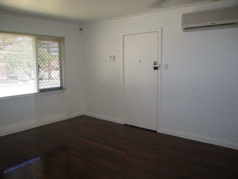 6 Rhyl Place, Langford WA 6147