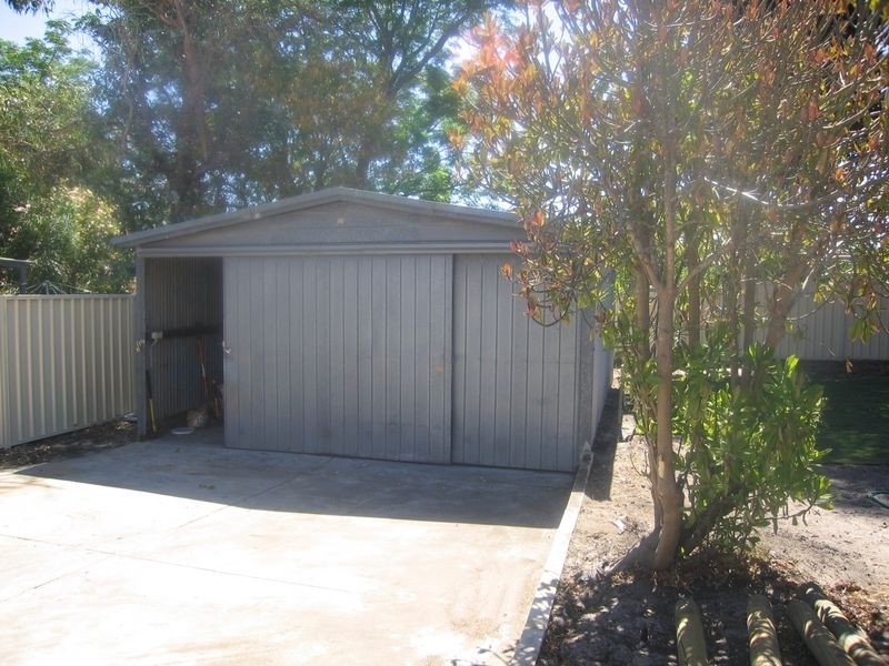 6 Rhyl Place, Langford WA 6147