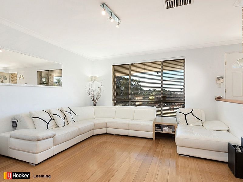 2 Evergreen Court, Leeming WA 6149