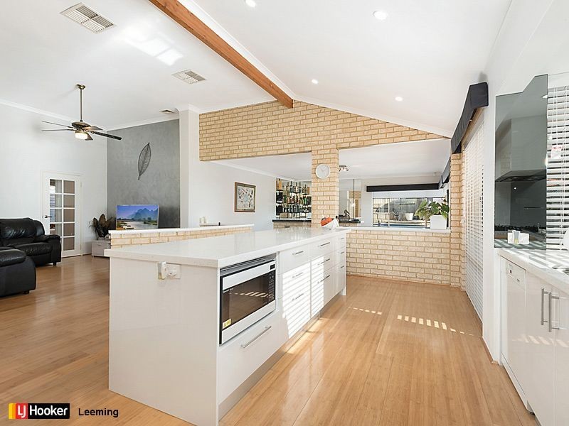2 Evergreen Court, Leeming WA 6149