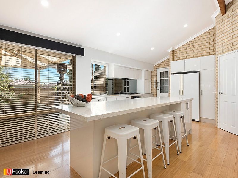 2 Evergreen Court, Leeming WA 6149