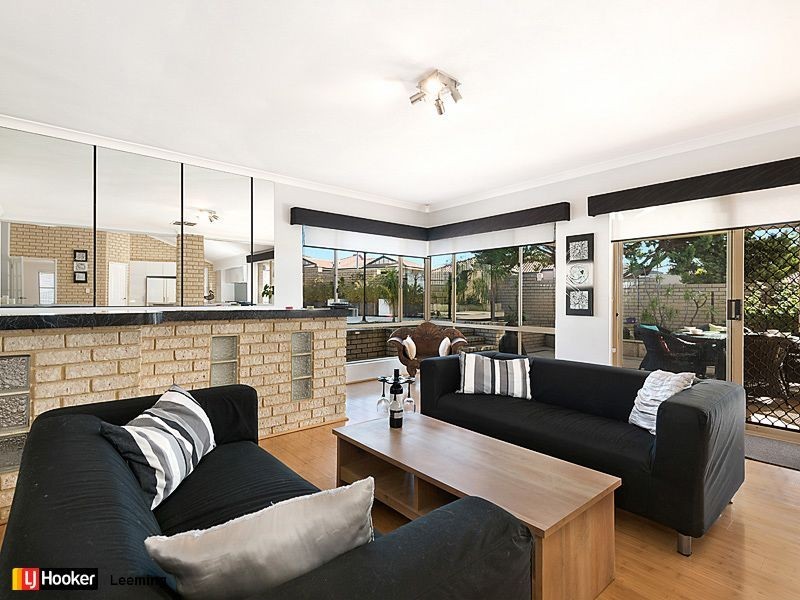 2 Evergreen Court, Leeming WA 6149