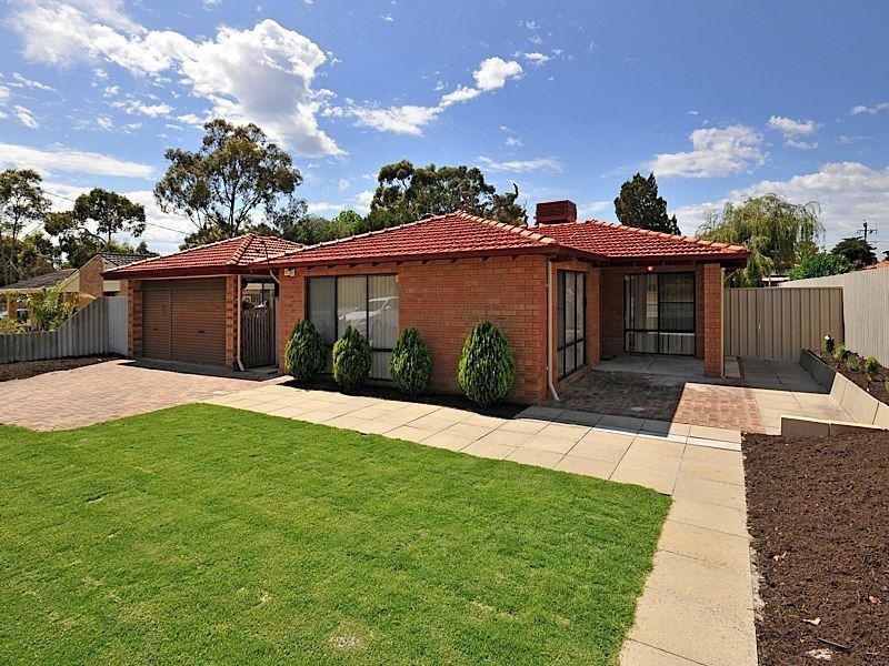 33 Burrendah Boulevarde, Willetton WA 6155