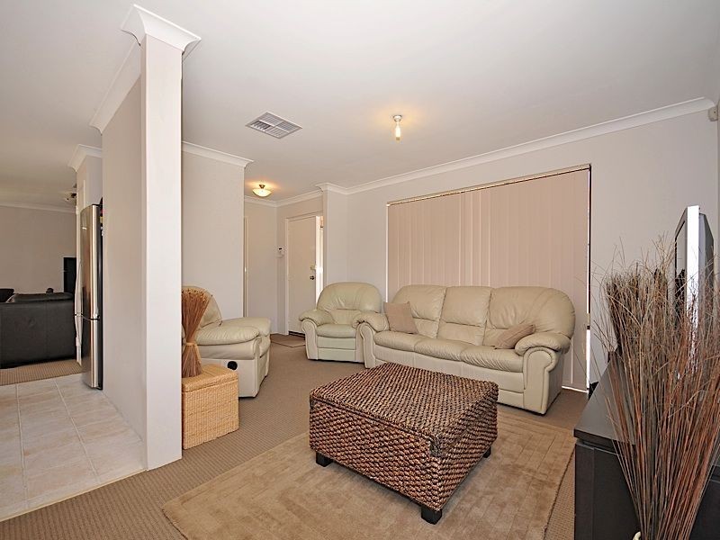 33 Burrendah Boulevarde, Willetton WA 6155