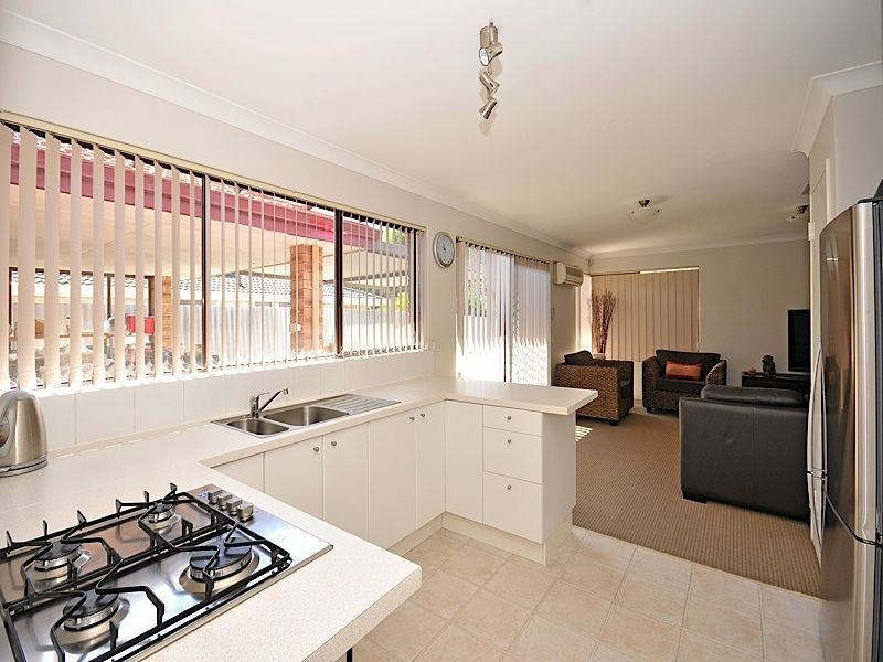 33 Burrendah Boulevarde, Willetton WA 6155