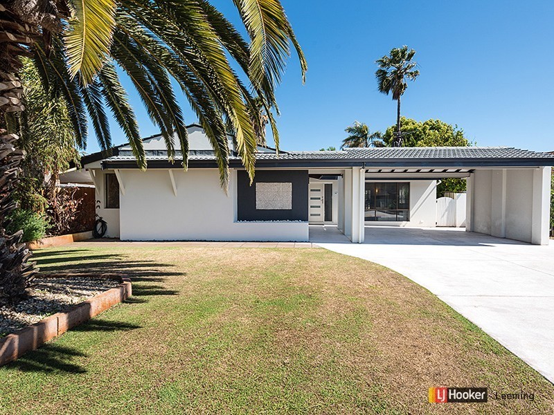 8 Fowler Row, Leeming WA 6149