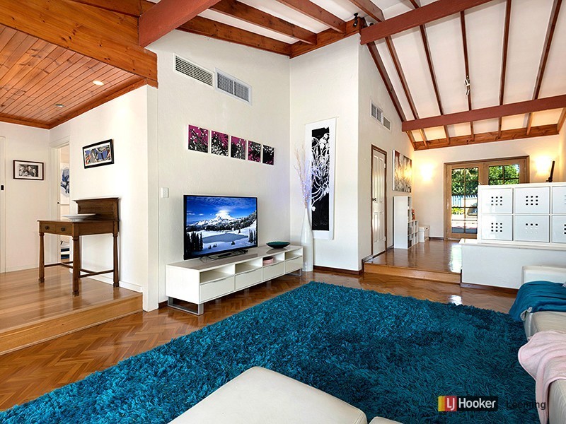 8 Fowler Row, Leeming WA 6149