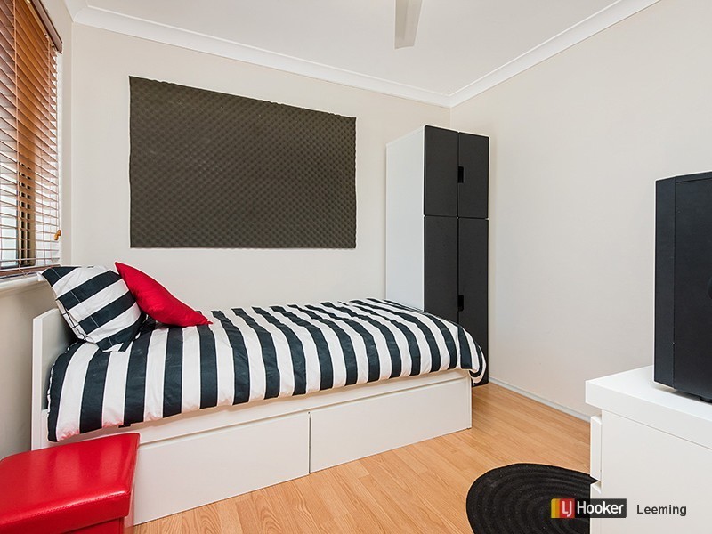 8 Fowler Row, Leeming WA 6149