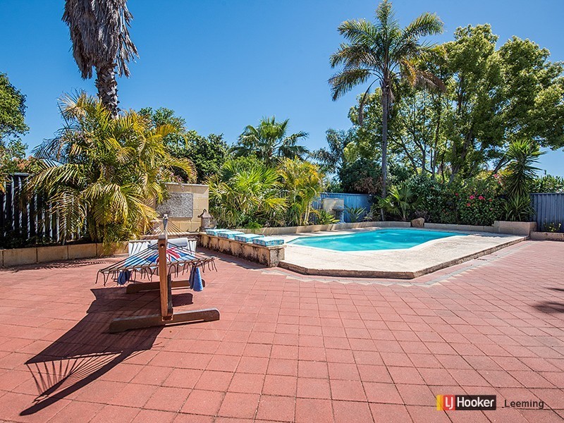 8 Fowler Row, Leeming WA 6149