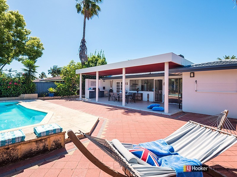 8 Fowler Row, Leeming WA 6149