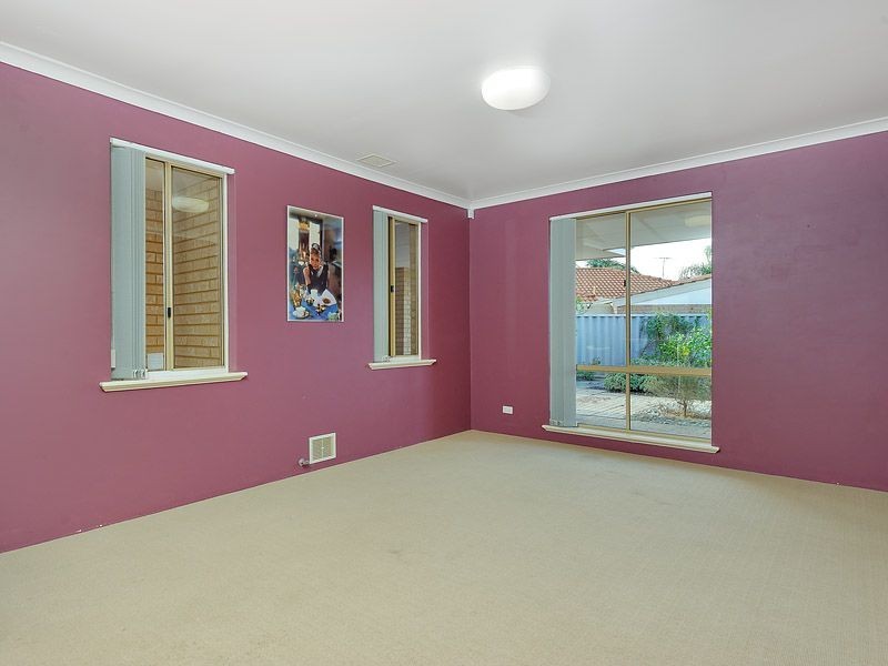 25 Green Croft Gardens, Leeming WA 6149