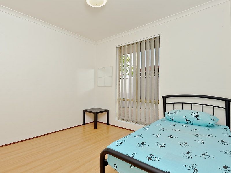 25 Green Croft Gardens, Leeming WA 6149