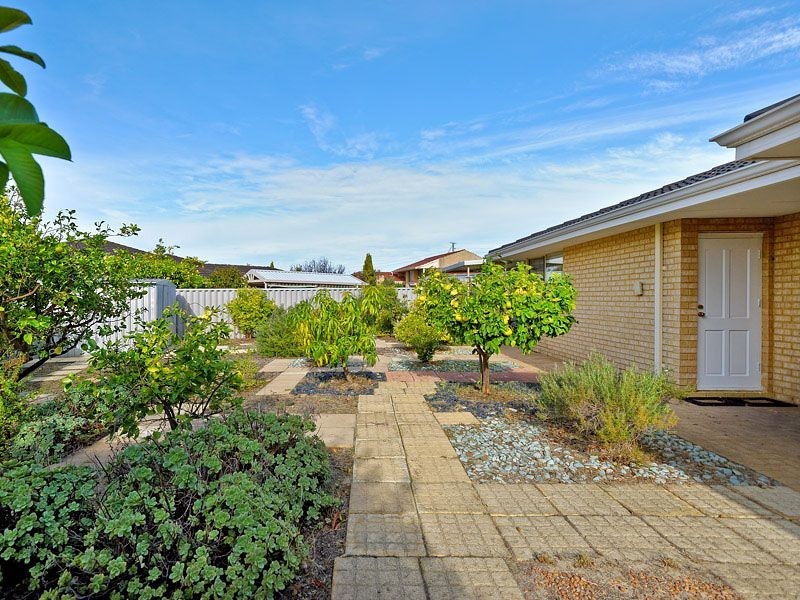 25 Green Croft Gardens, Leeming WA 6149