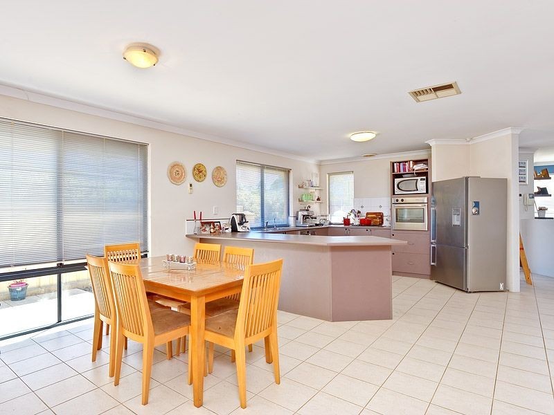 1 Fern Leaf Court, Leeming WA 6149