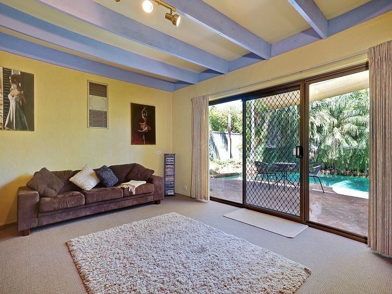 24 Waraker Way, Leeming WA 6149