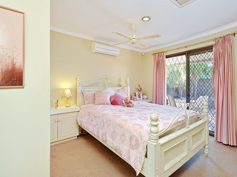 24 Waraker Way, Leeming WA 6149