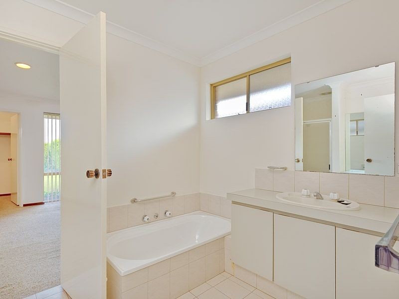 23A Gladstone Road, Leeming WA 6149