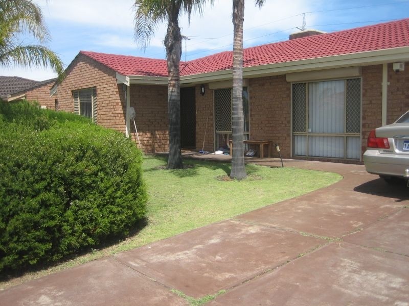 10a Camp Court, Leeming WA 6149