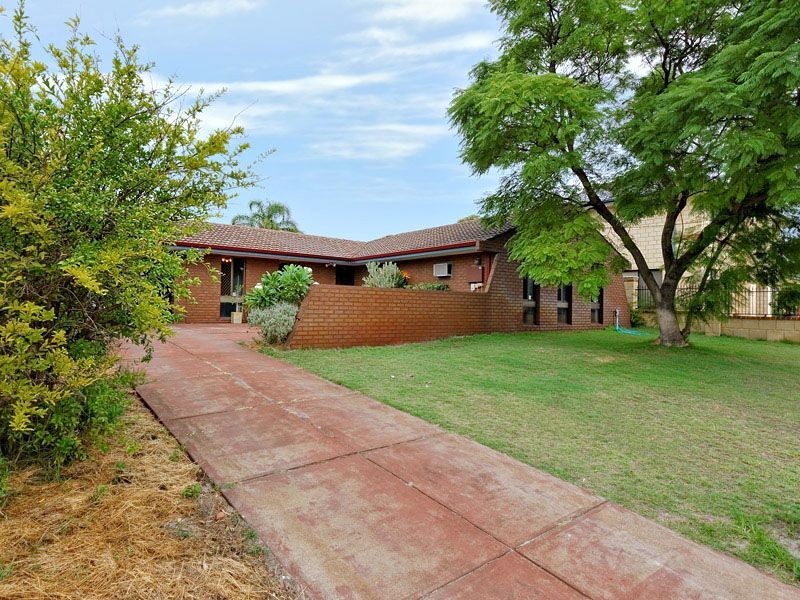 48 Gladstone Road, Leeming WA 6149
