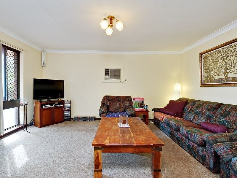 48 Gladstone Road, Leeming WA 6149