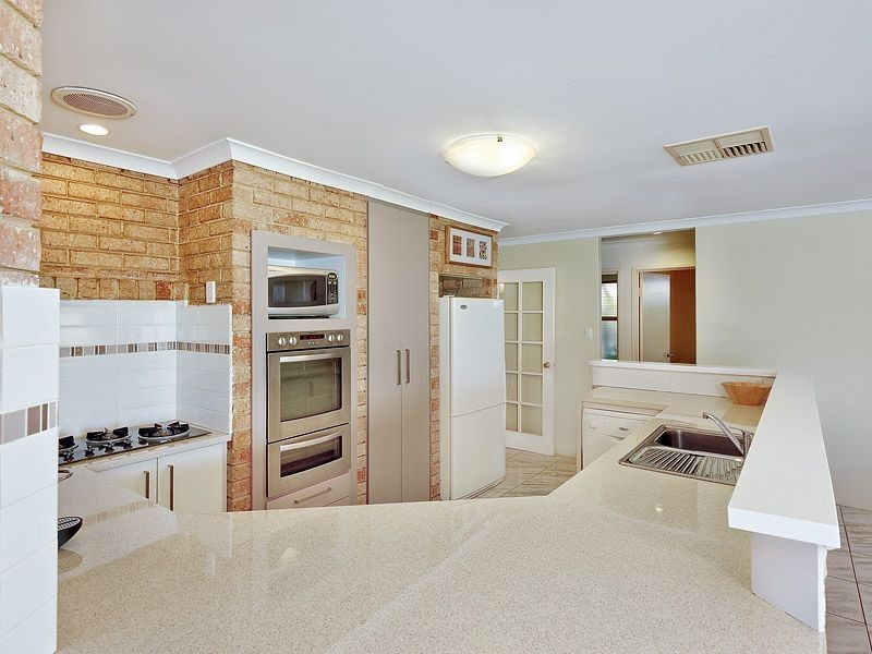 84 Casserly Drive, Leeming WA 6149
