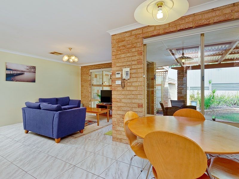84 Casserly Drive, Leeming WA 6149