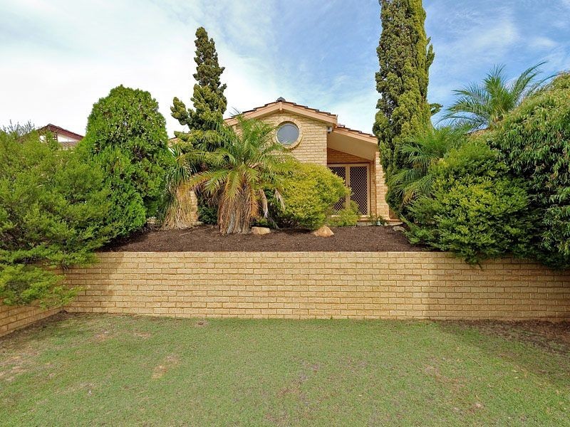 84 Casserly Drive, Leeming WA 6149