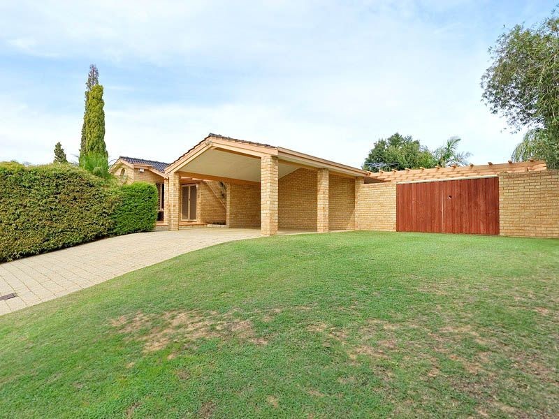 84 Casserly Drive, Leeming WA 6149