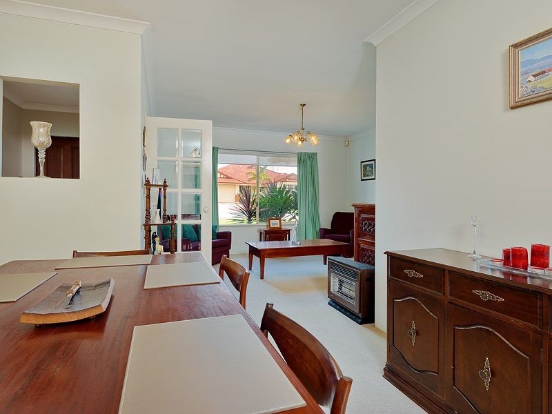 9 Invercauld Ave, Bibra Lake WA 6163