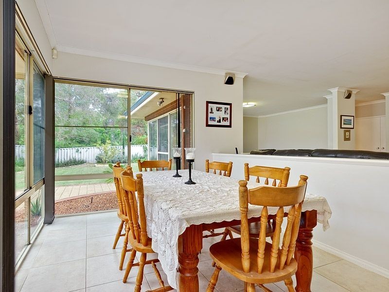 9 Invercauld Ave, Bibra Lake WA 6163