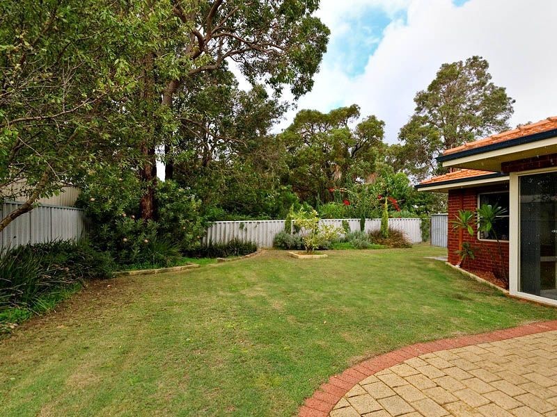 9 Invercauld Ave, Bibra Lake WA 6163