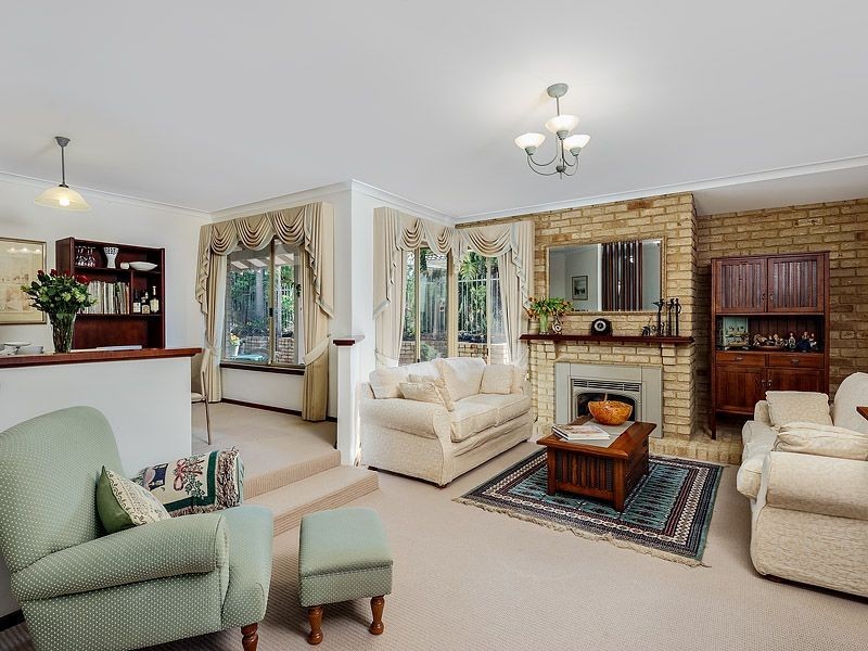12 Heston Close, Leeming WA 6149