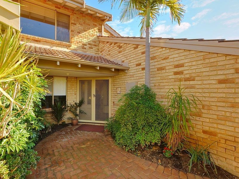 12 Heston Close, Leeming WA 6149