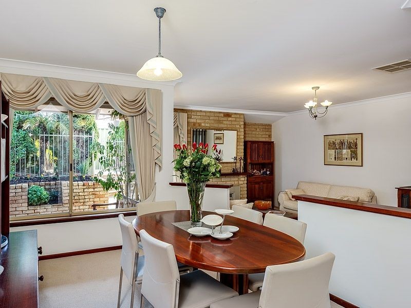 12 Heston Close, Leeming WA 6149