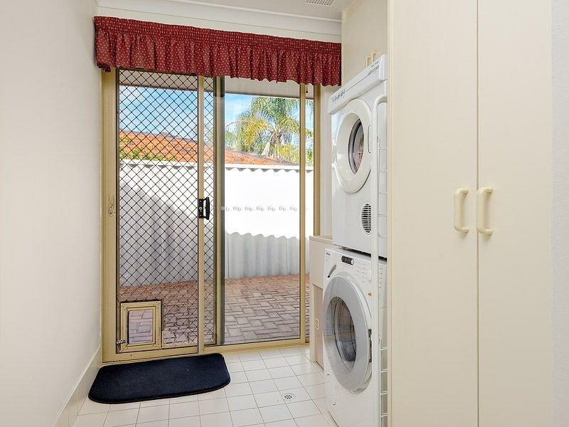 12 Heston Close, Leeming WA 6149