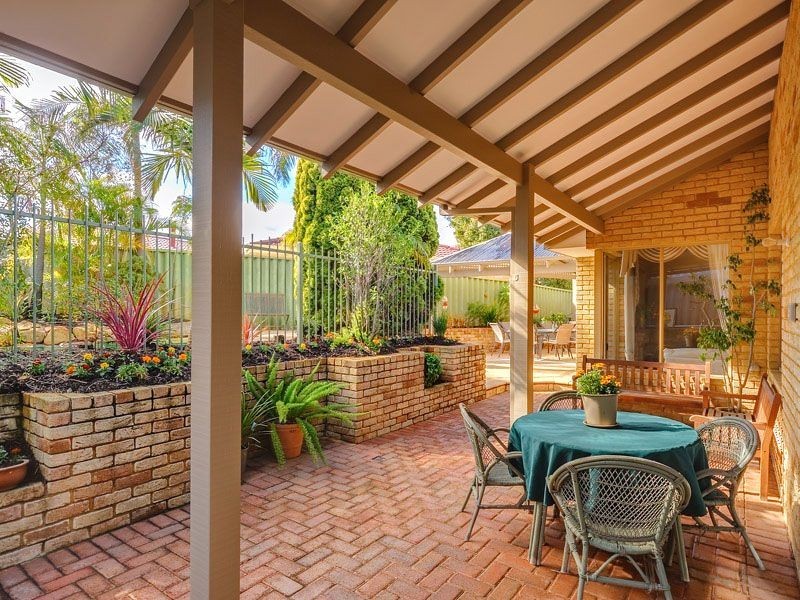 12 Heston Close, Leeming WA 6149