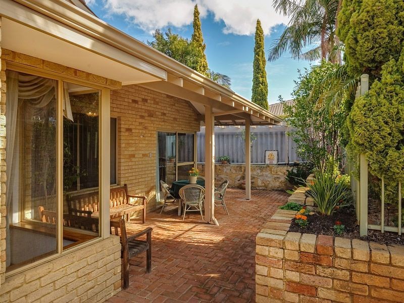 12 Heston Close, Leeming WA 6149