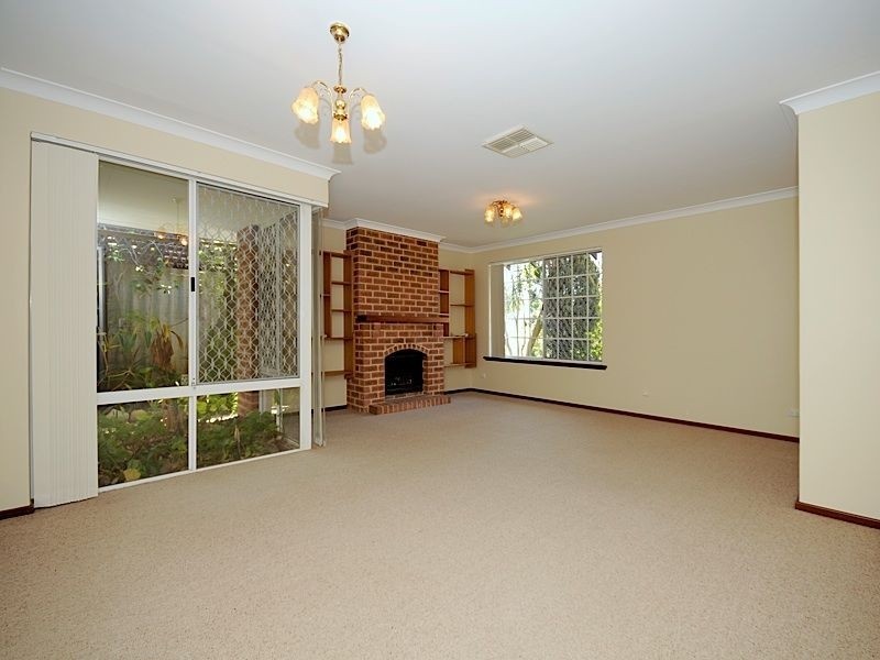 36 McGuinness Drive, Leeming WA 6149