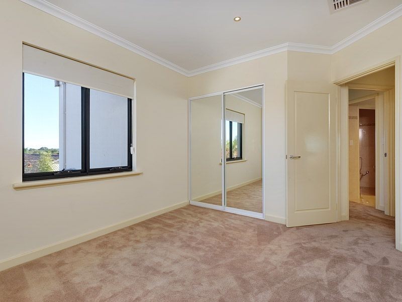 171B Riseley Street, Booragoon WA 6154